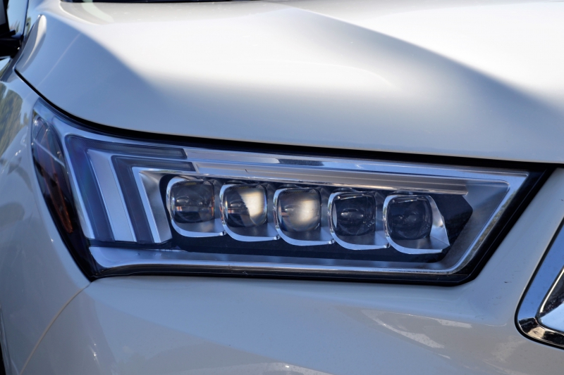 concession-auto-CHATEAUNEUF GRASSE-min_acura-headlamp-2834131